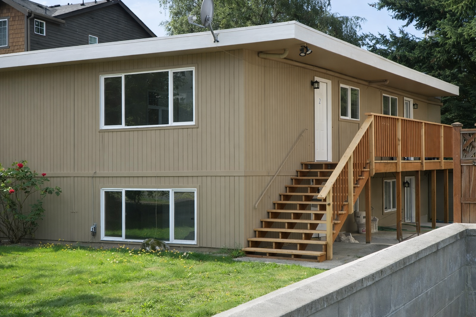 10550 Midvale Avenue N - 4
