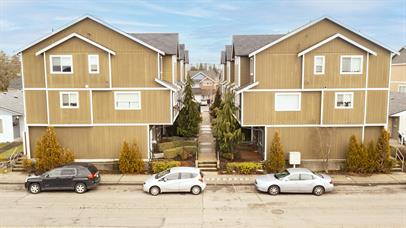 4329 S Warner St - B